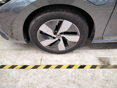 Passat Variant 1.5 eHYBRID DSG BUSINESS LED+AHK+