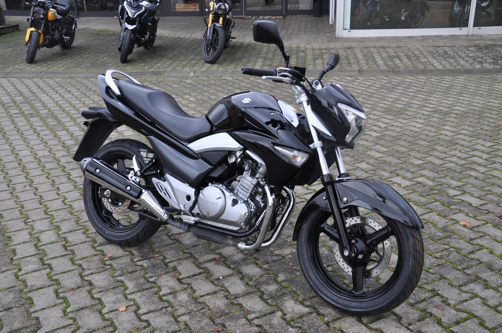 Suzuki GW 250 Inazuma