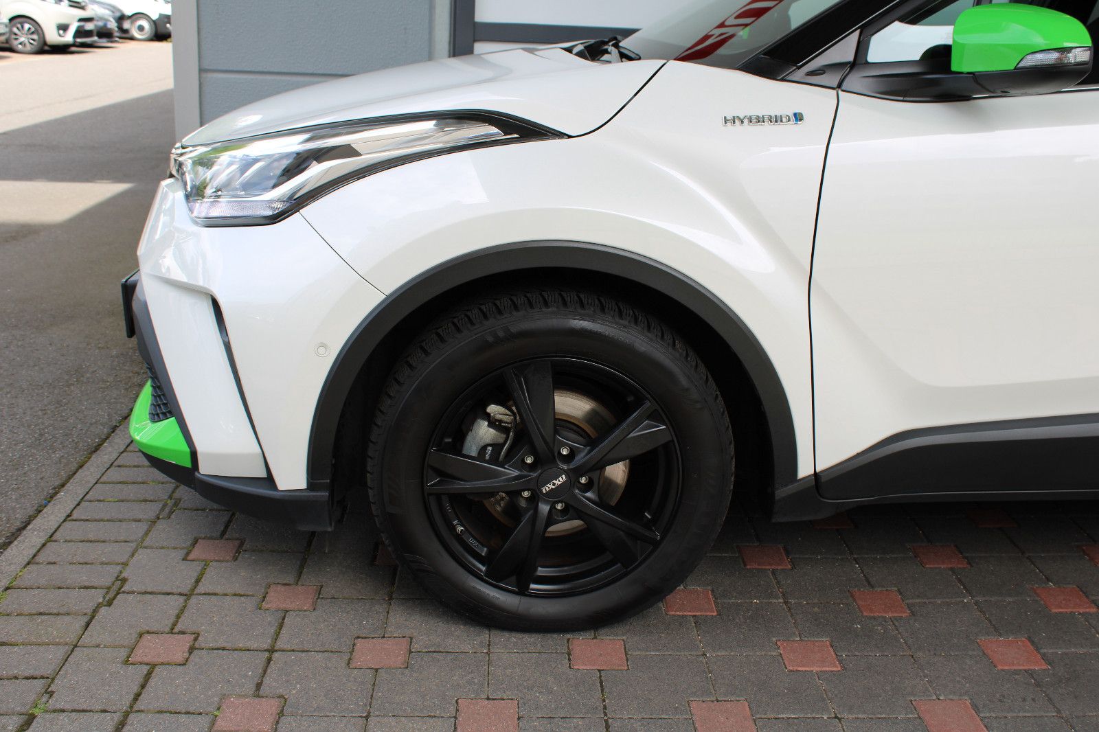 Fahrzeugabbildung Toyota C-HR 2,0 Hybrid Team D, Navi