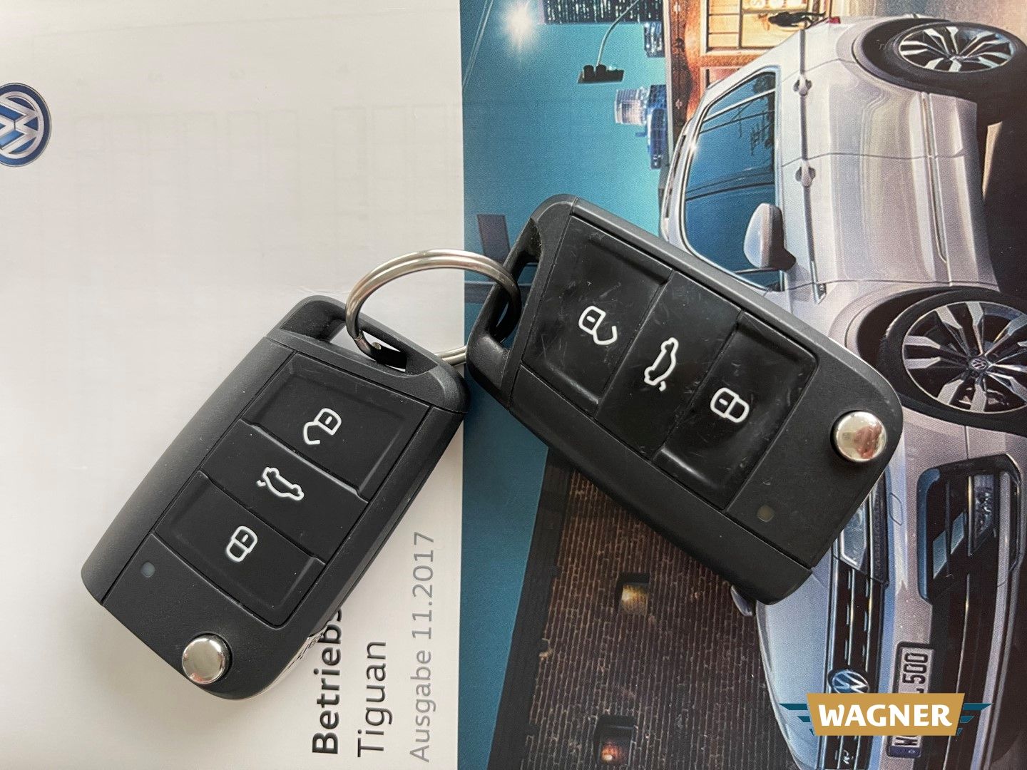 Fahrzeugabbildung Volkswagen Tiguan Comfortline  Automatik 4Motion