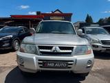 Mitsubishi Pajero 3,2L 4X4 KLIMAAUTO LEDER - Mitsubishi Pajero aus 2003 mit Diesel-Antrieb
