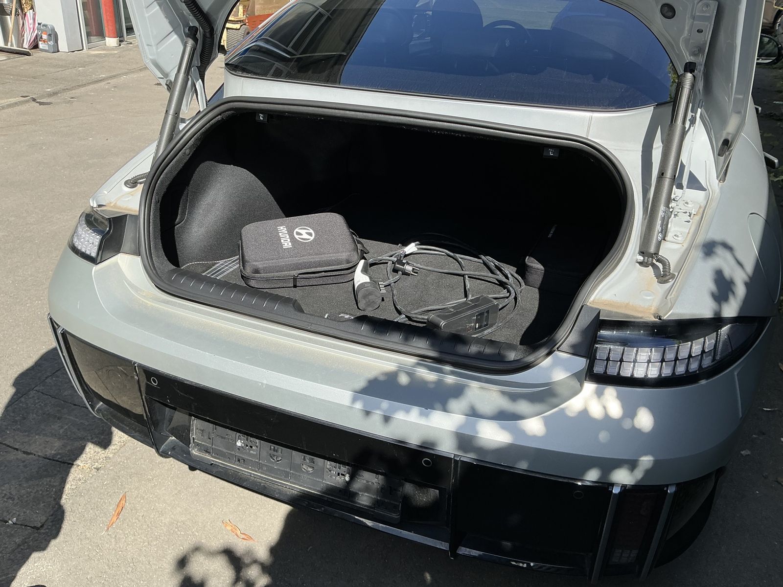 Hyundai Ioniq 6 First Edition Leder Pano BOSE ACC 4WD imagem 3