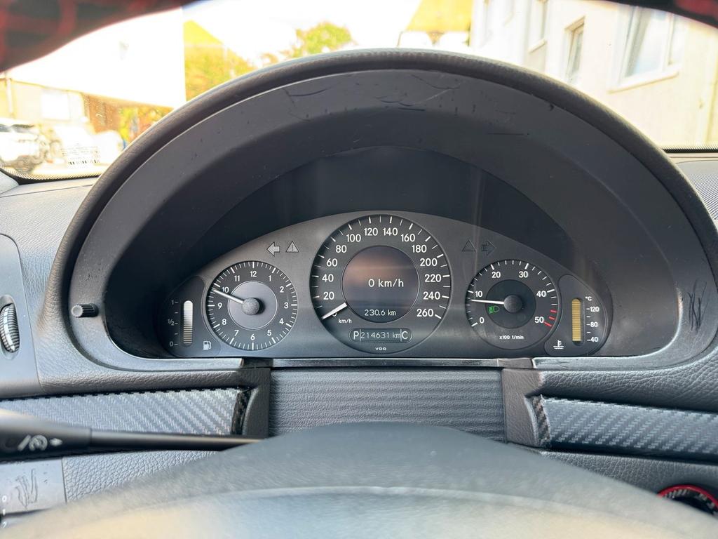 Mercedes-Benz E 200