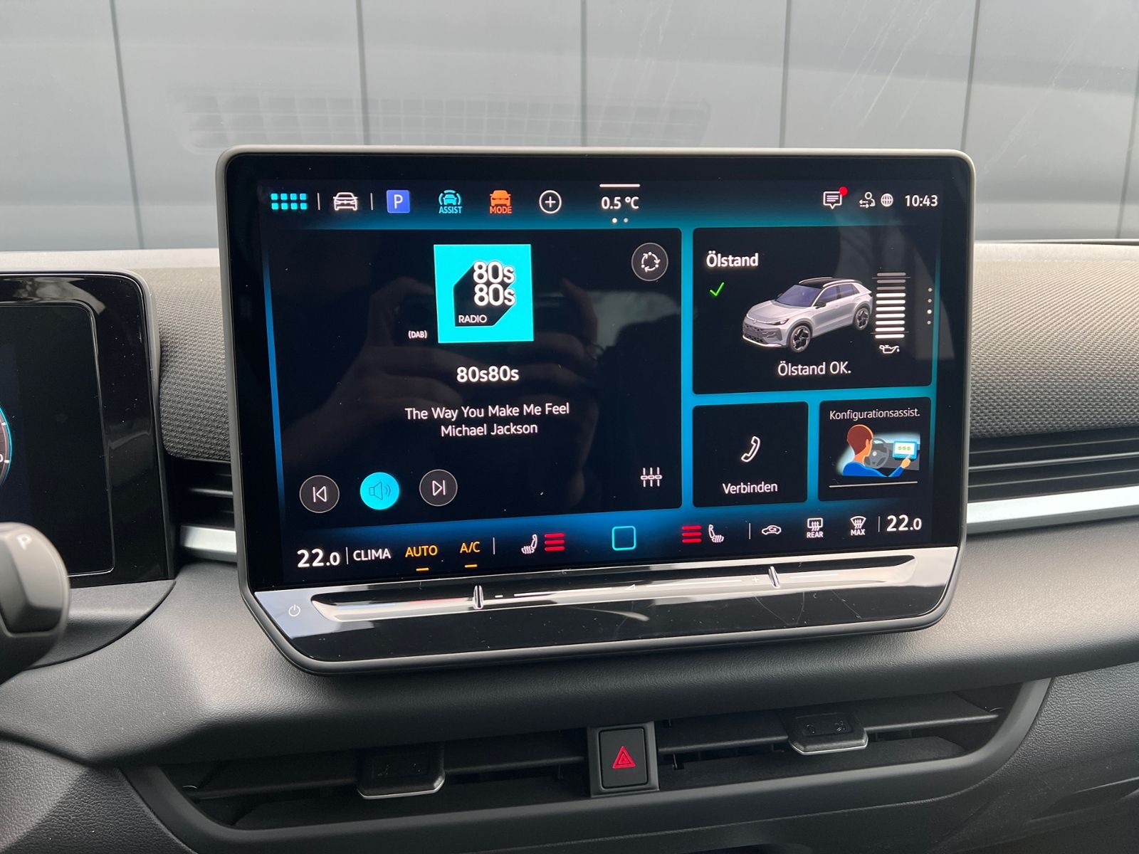 Fahrzeugabbildung Volkswagen T-Roc R-Line 1.5 eTSI DSG *Neues Modell, AHK, Bl