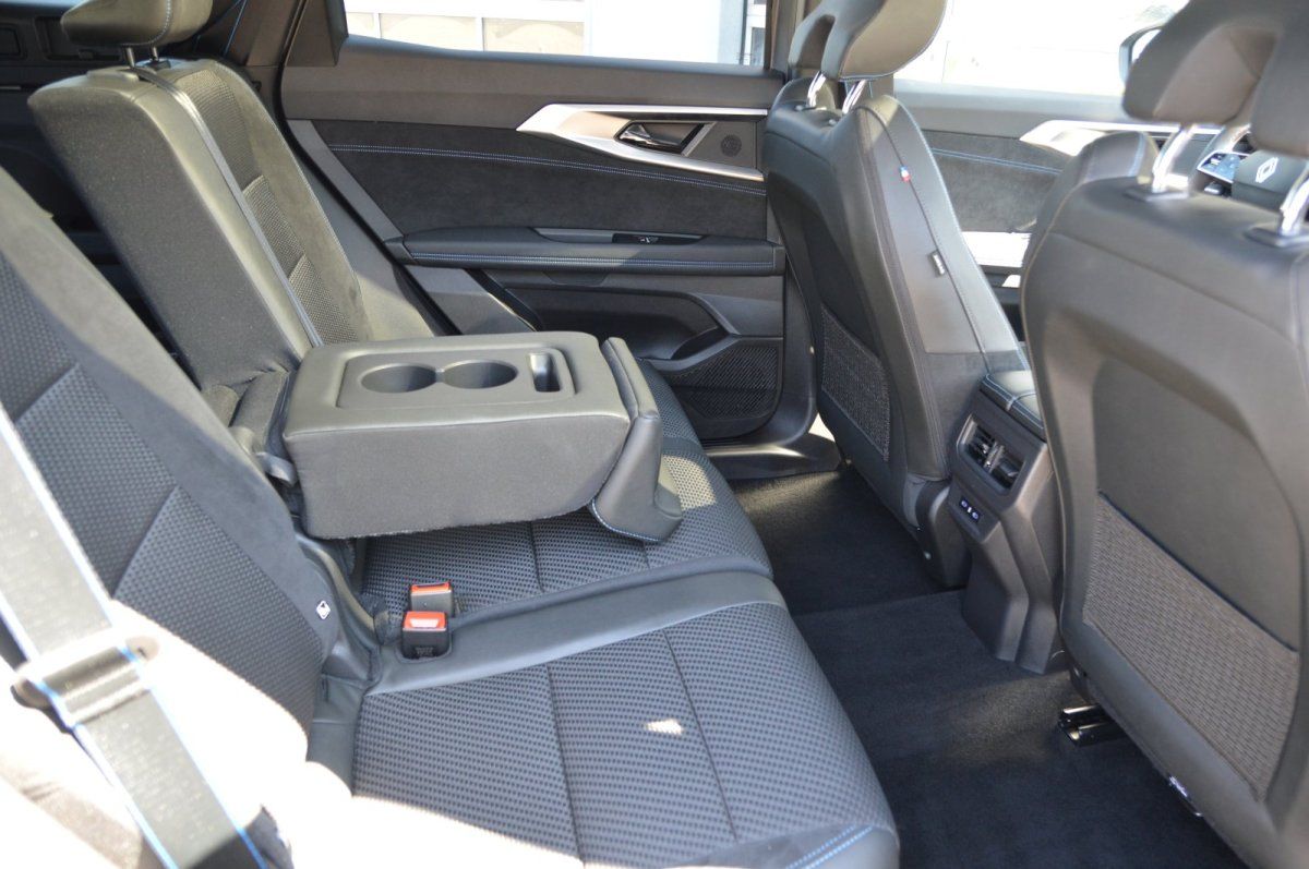 Fahrzeugabbildung Renault Espace VI   Esprit Alpine E-Tech Hybrid Panorama