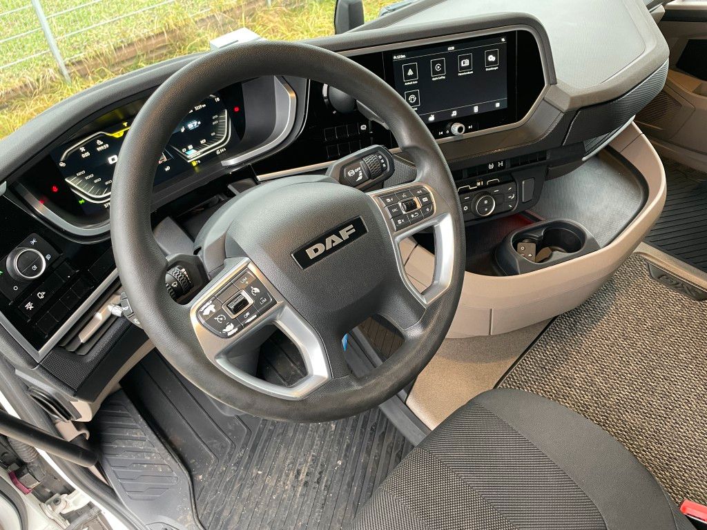 Fahrzeugabbildung DAF FT XG 530