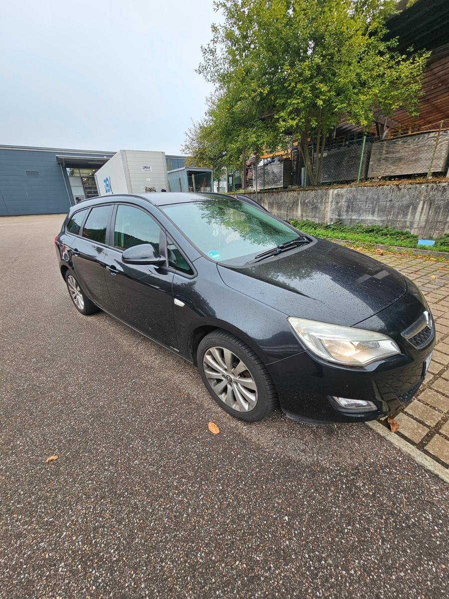 Opel Astra 2012 — engine 1.364 cm³, 140 HP (103kW)