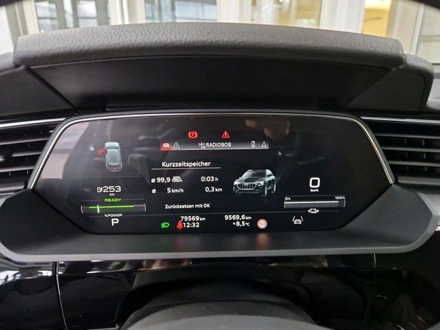 Fahrzeugabbildung Audi e-tron 55 quattro Navi VollLeder ACC StandKlima