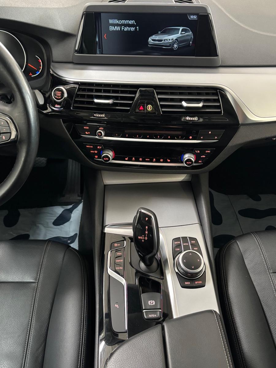BMW 520d xDrive Automatik,Scheckheft,Rückfahrkamera