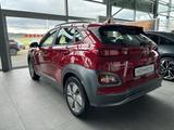 Hyundai KONA ELEKTRO DAB+ 100kW Basis Elektro 2WD - rote Hyundai KONA Elektro