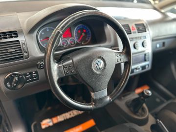 MYAUTOCENTER – Gebraucht- und Jahreswagen mit Werkstattservice in Pfaffenhofen Volkswagen Touran United *Navi*Sitzh*TÜV 0527*