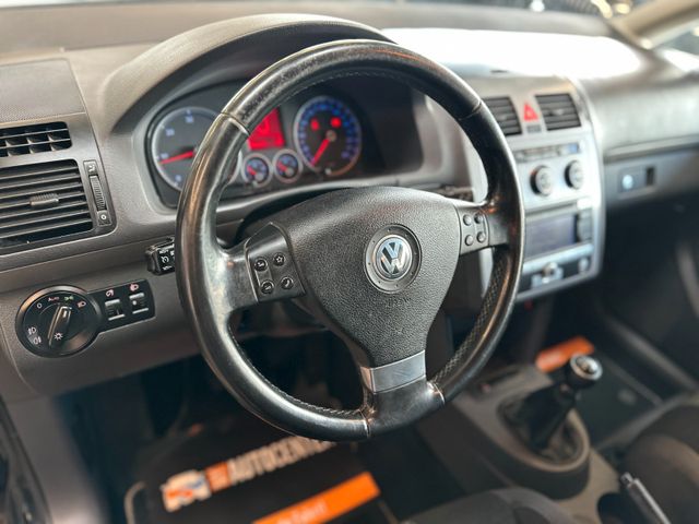 MYAUTOCENTER – Gebraucht- und Jahreswagen mit Werkstattservice in Pfaffenhofen Volkswagen Touran United *Navi*Sitzh*TÜV 0527*