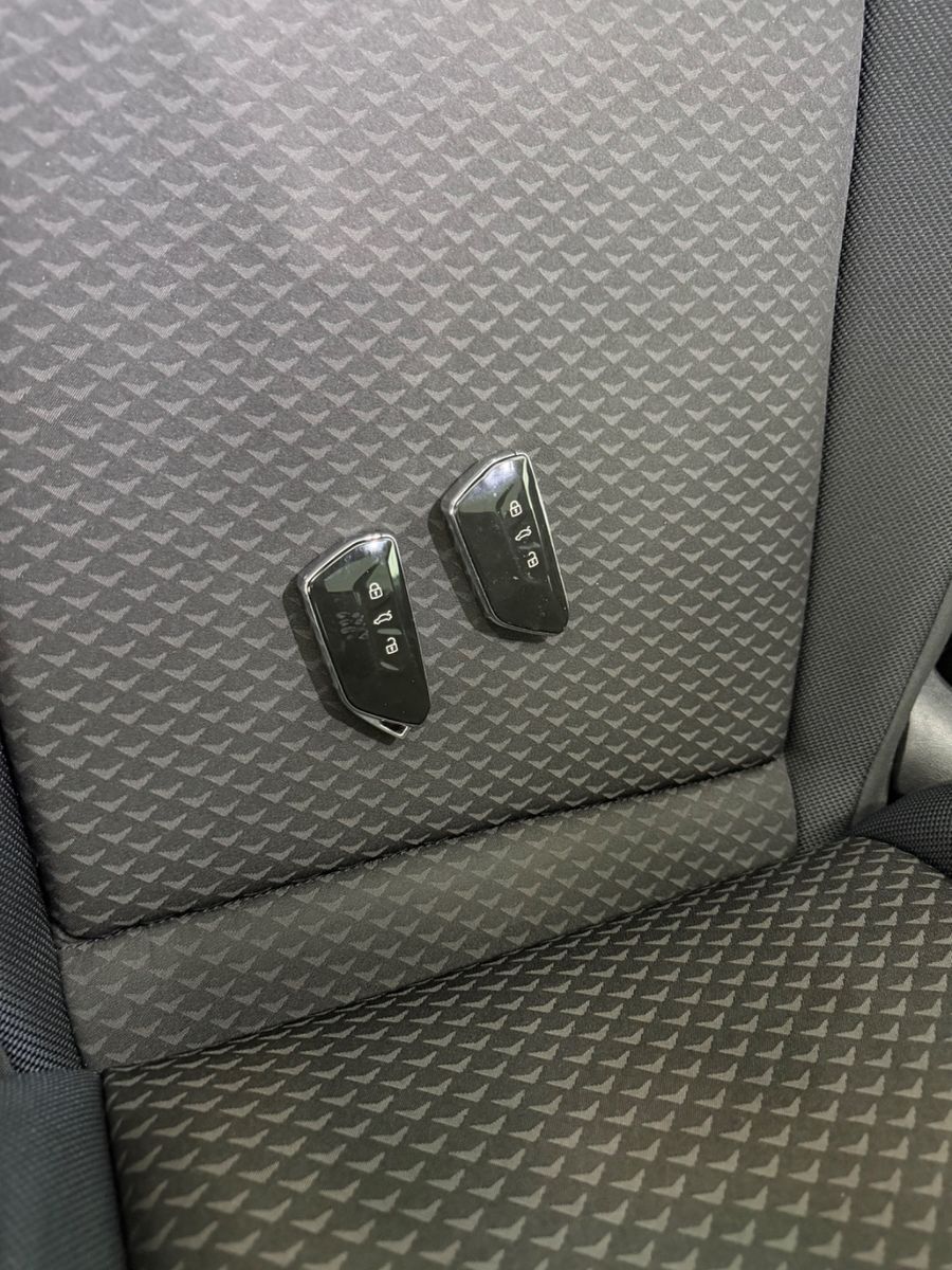 Fahrzeugabbildung Volkswagen Golf VIII Lim. United eTSI