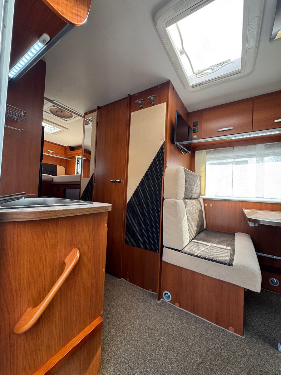 Vehicle image Miller TORONTO FIAT DUCATO SOLAR 2X TV SAT LUFTFEDER