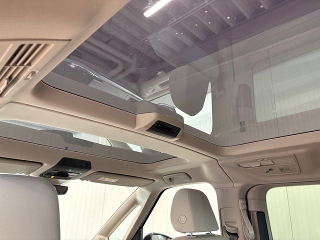 T7 Multivan Life 2.0 TDI DSG PANO IQ.LIGHT NAVI