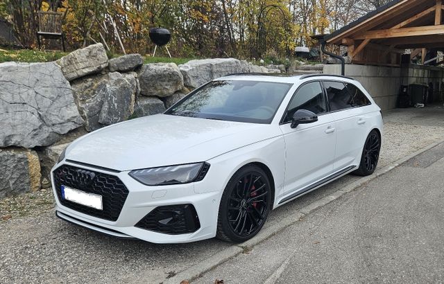 Audi RS4 Avant, 5J Gar.,Bang & Olufson, 280km/h, LED