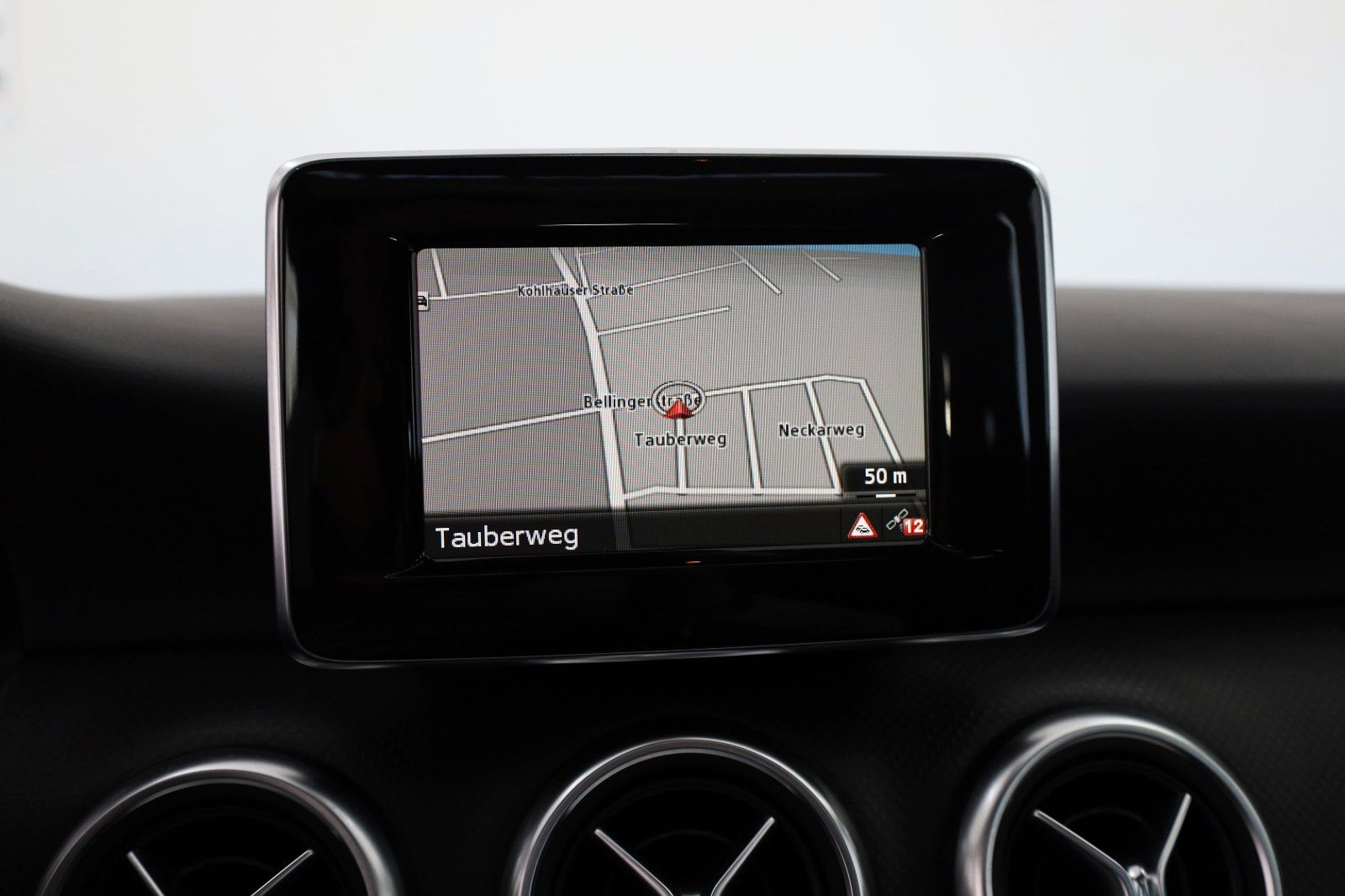 Fahrzeugabbildung Mercedes-Benz A 180 Urban T.Leder,Navi,Xenon,Panorama,SH,PDC