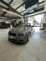 BMW e93 320i - BMW 320: E93