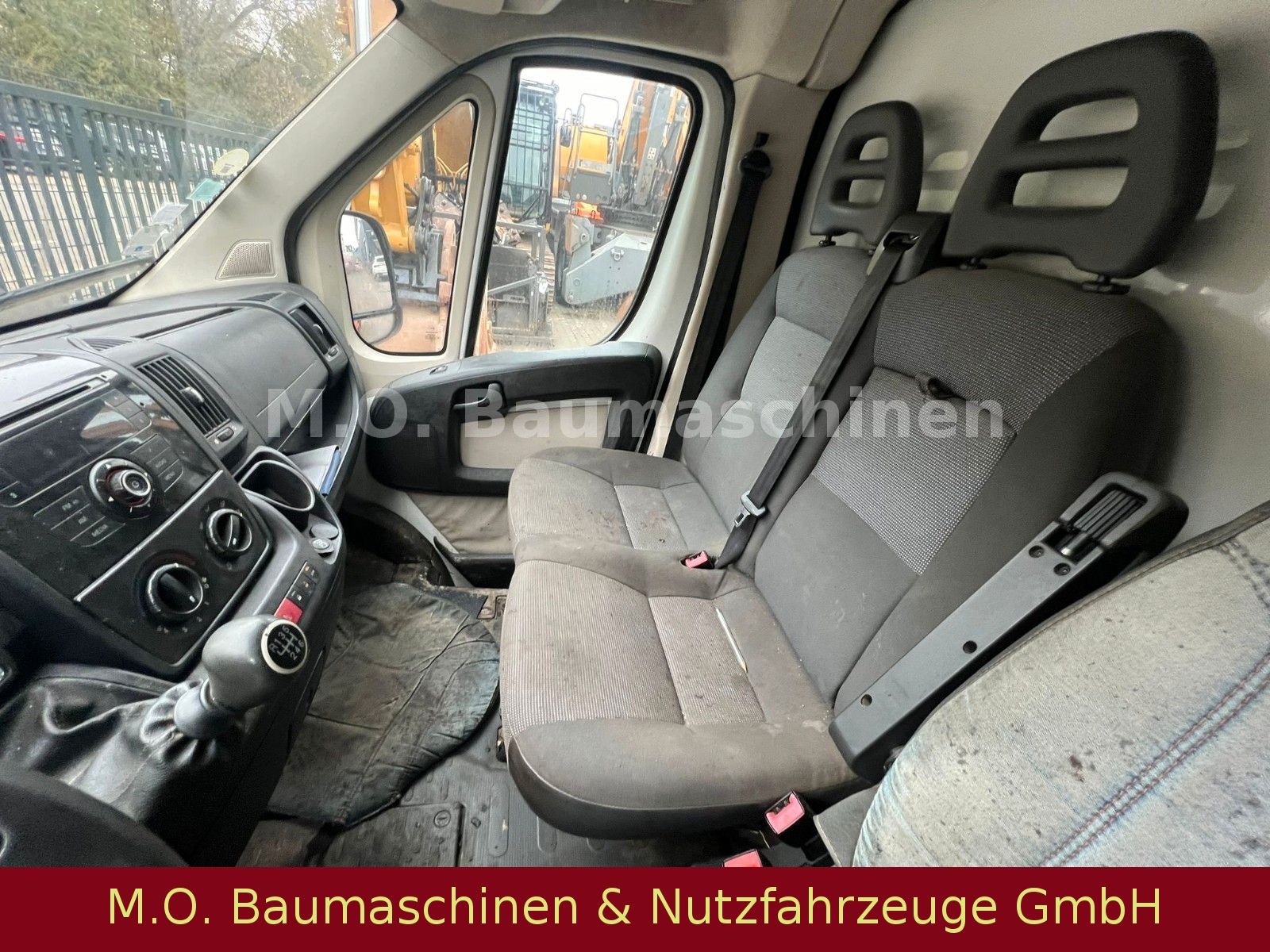 Fahrzeugabbildung Peugeot Boxer / 4x2 / 3 Achser / Kipper /