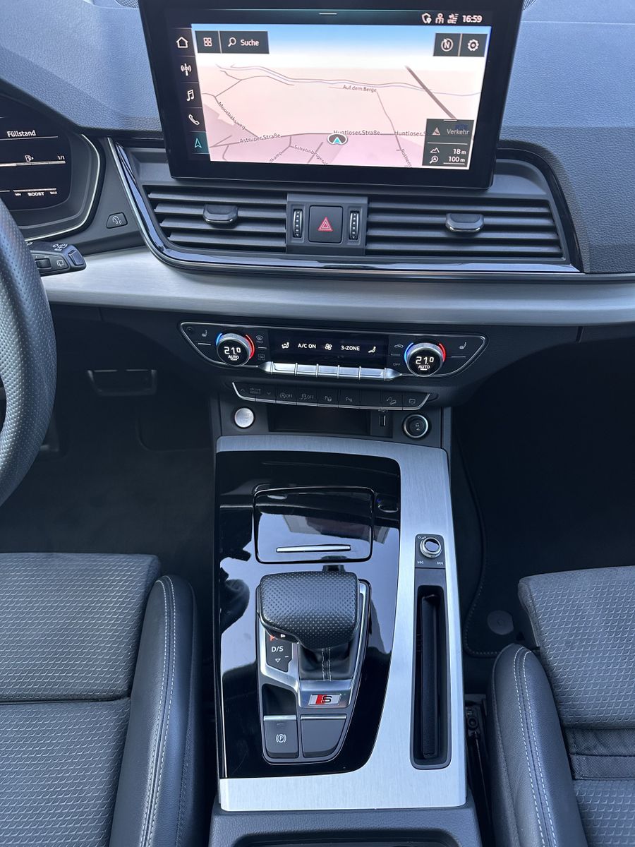 Fahrzeugabbildung Audi SQ5 SpB Black NAV+LED+HUD+LUFTFEDERUNG+DSP+21ZO
