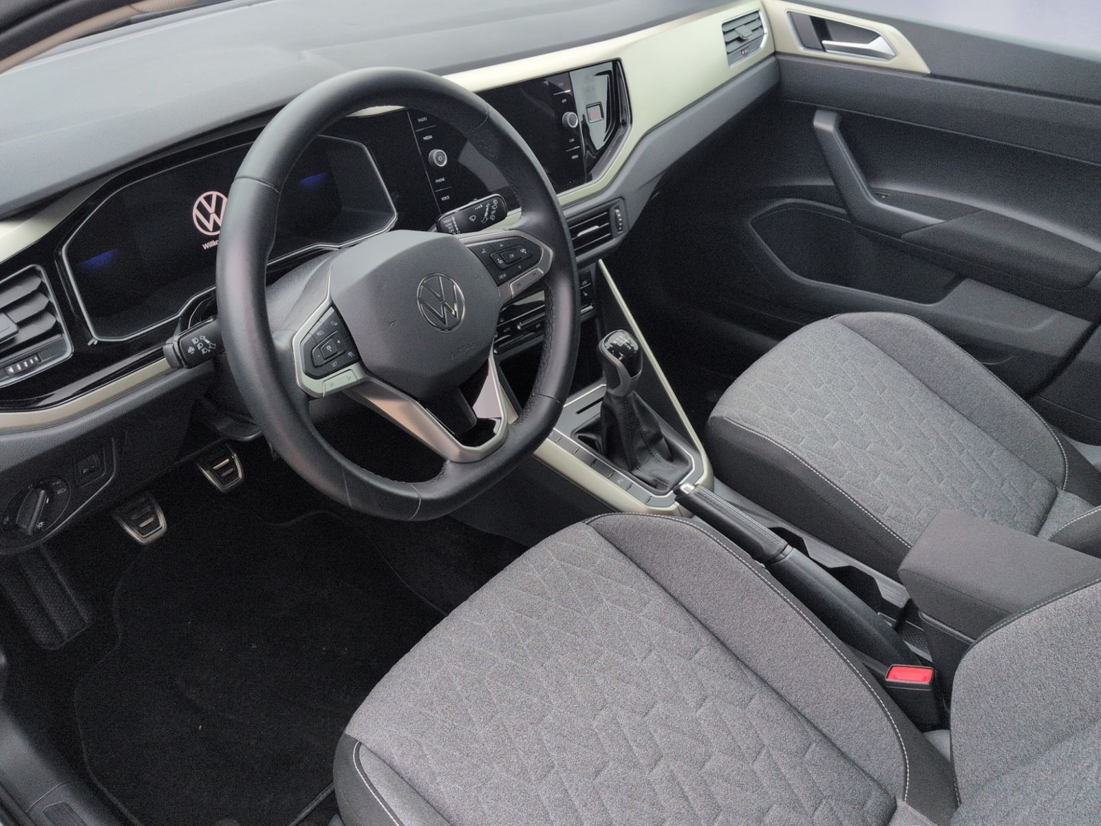 Polo 1.0 Move LED+SHZ+APP+PDC+