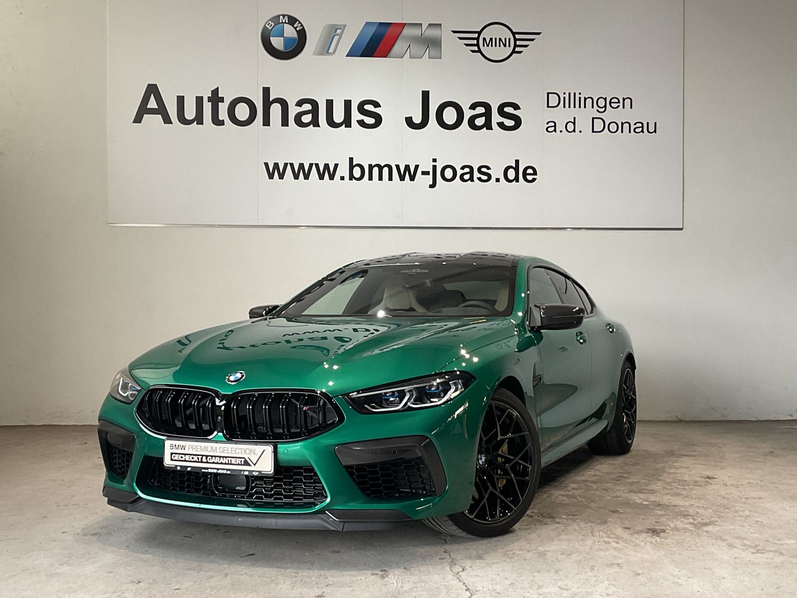 Fahrzeugeinzelansicht 4 Fahrzeugabbildung BMW M8 Gran Coupé M Carbon-Keramik-Bremse | M Carbon
