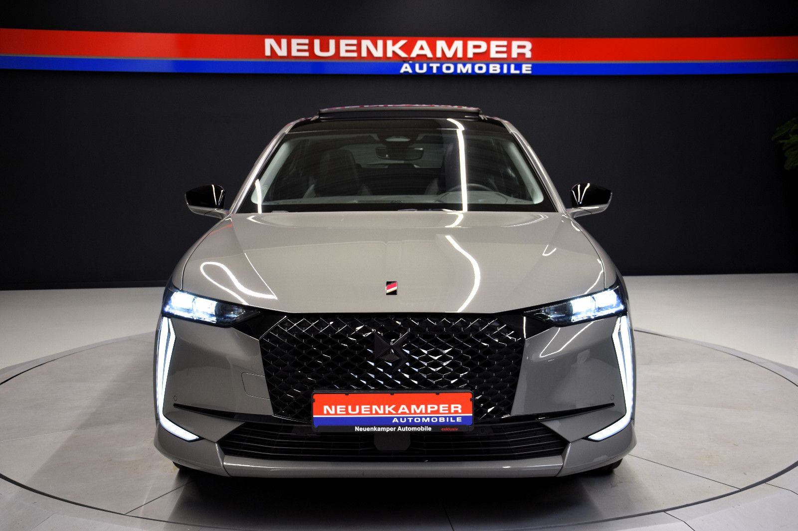 Fahrzeugabbildung DS Automobiles DS4 Performance Line Pano Sitzheizung