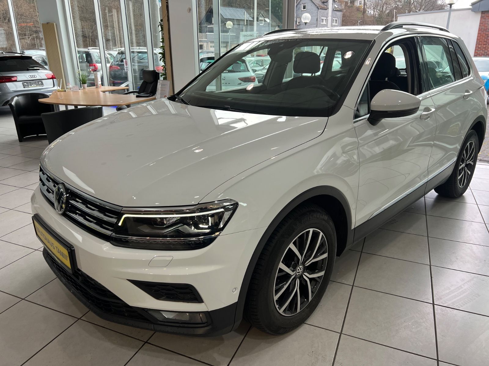 Fahrzeugabbildung Volkswagen Tiguan Comfortline 2.0TDI *DIGITALTACHO*LED*360°