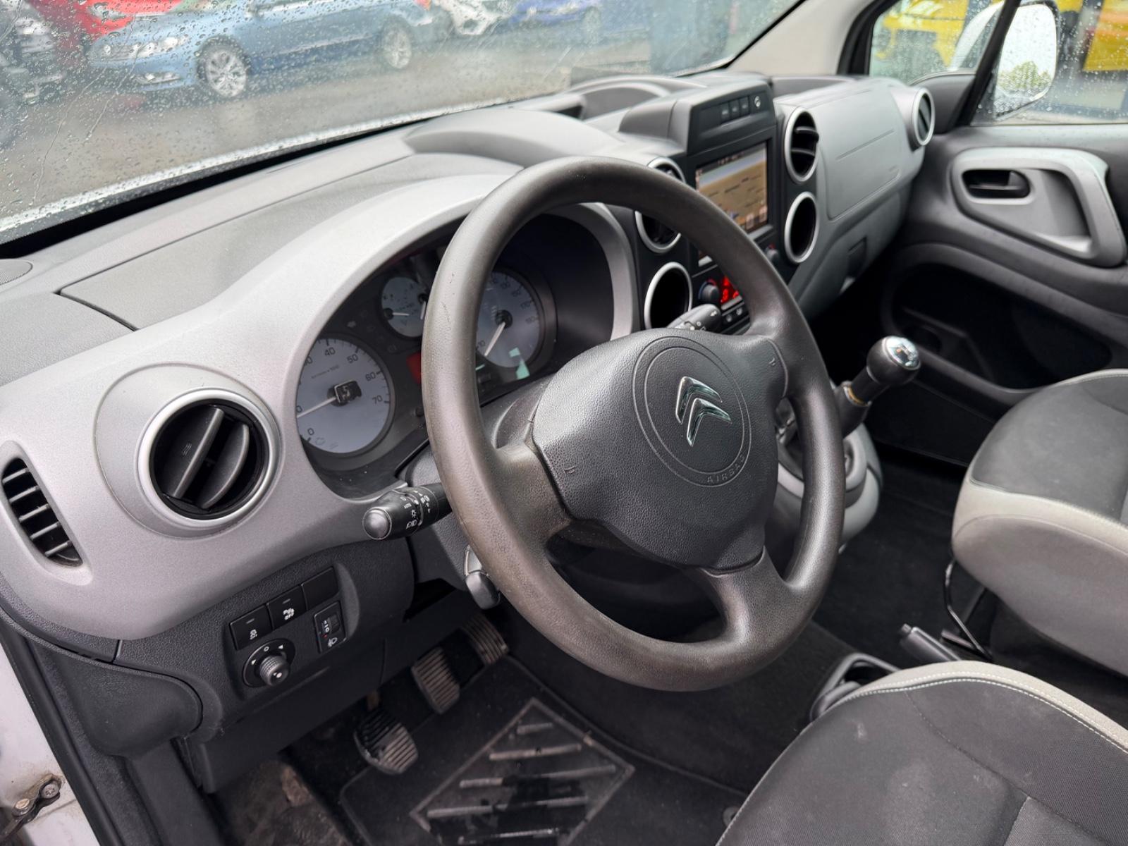 Citroën BERLINGO MULTISPACE FEEL*NAVI*PDC*R-KAMERA*