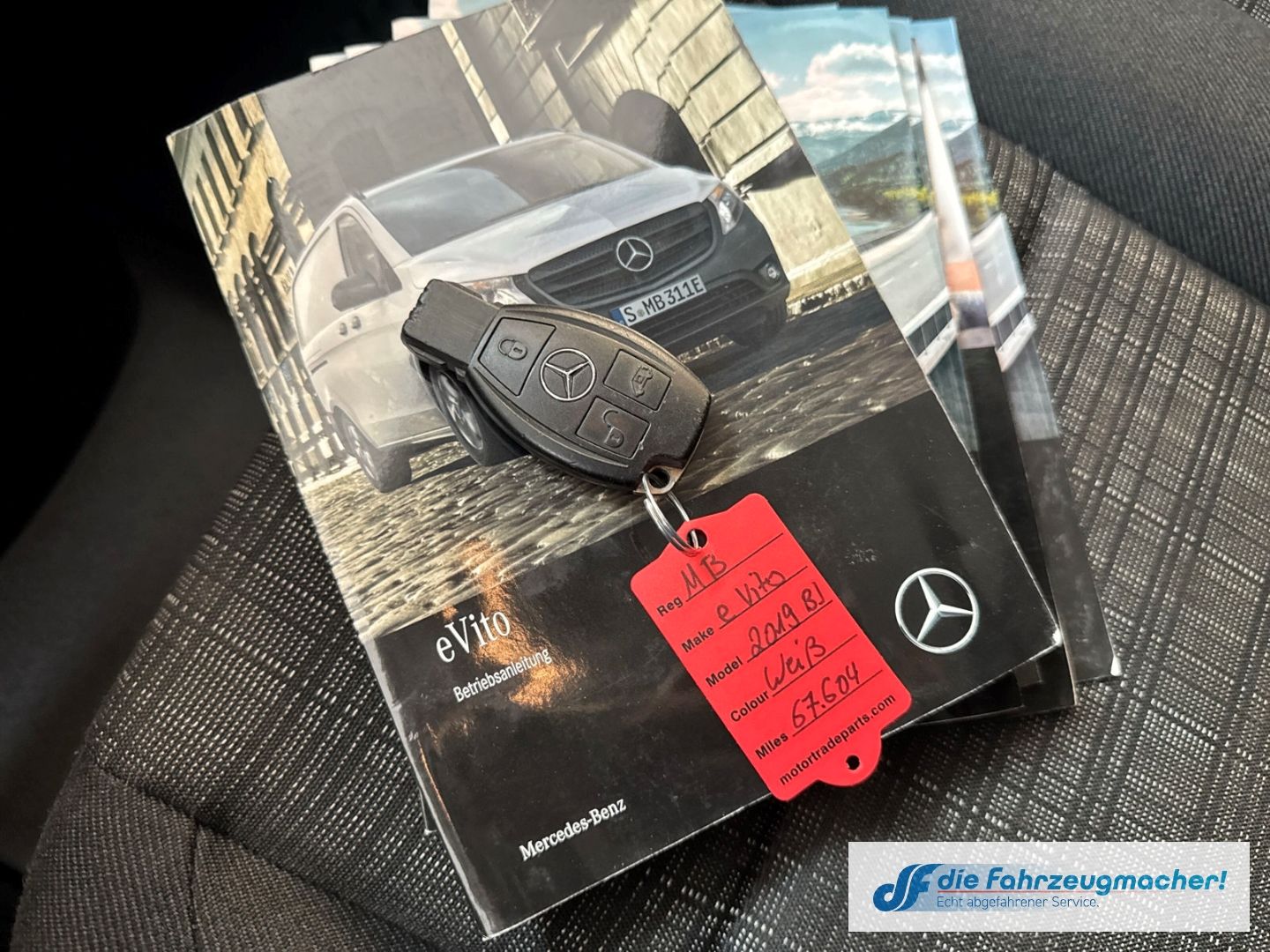 Fahrzeugabbildung Mercedes-Benz Vito Kasten e111 lang SHZ Rückfahrkam. Temp Tel.