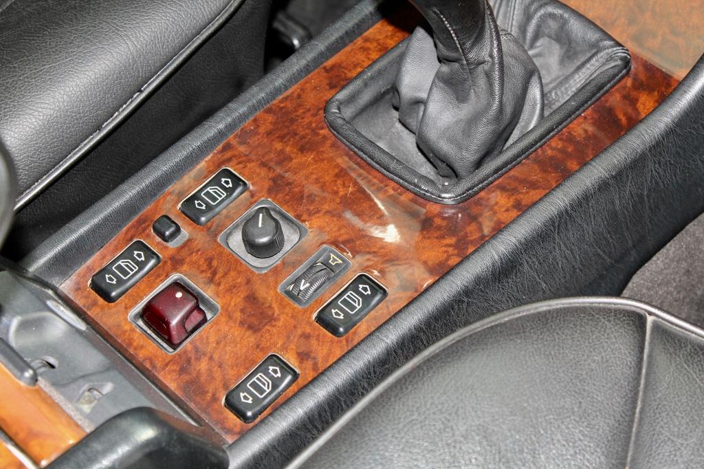 Mercedes-Benz CE 300