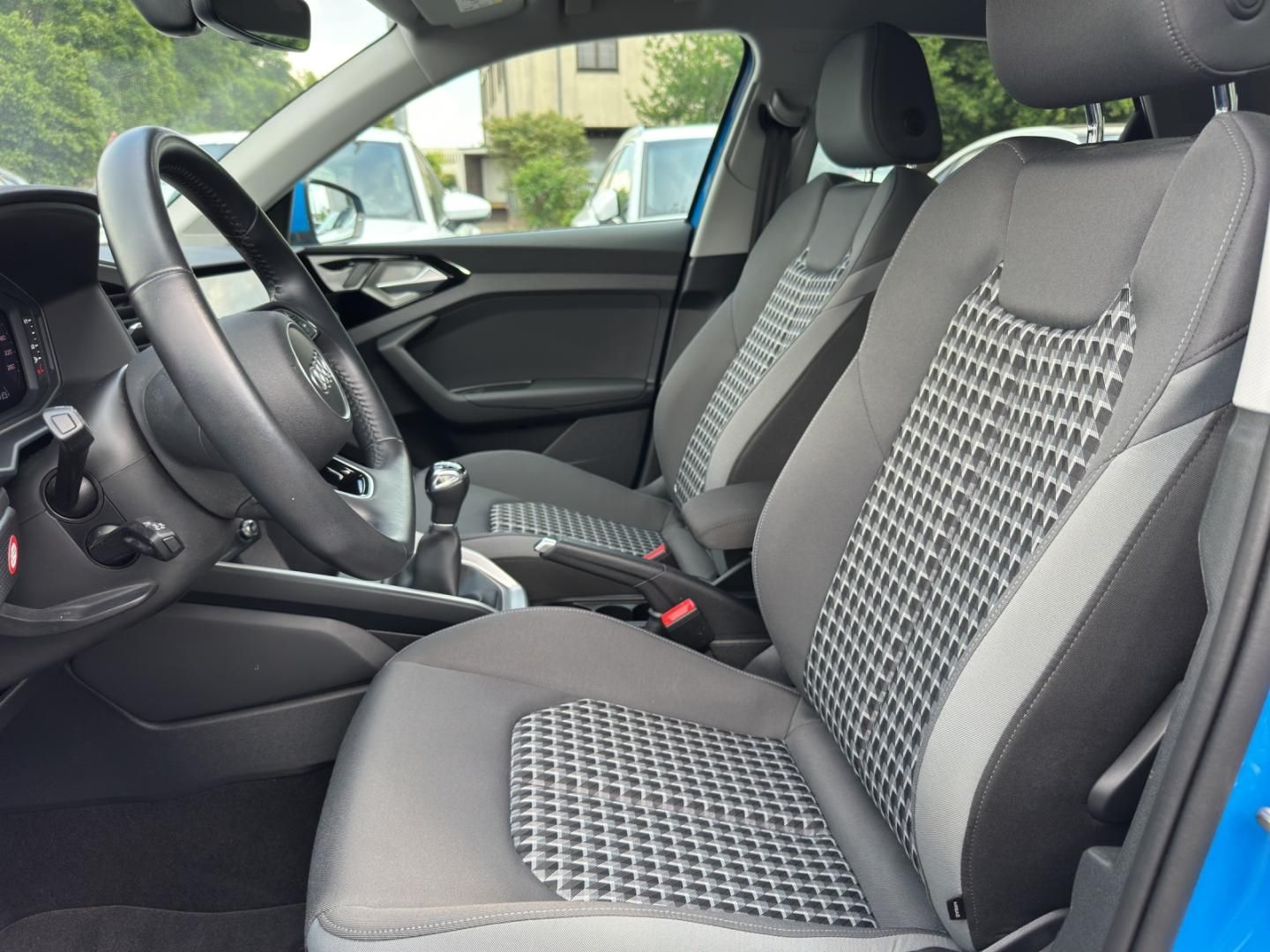 Fahrzeugabbildung Audi A1 Sportback S line