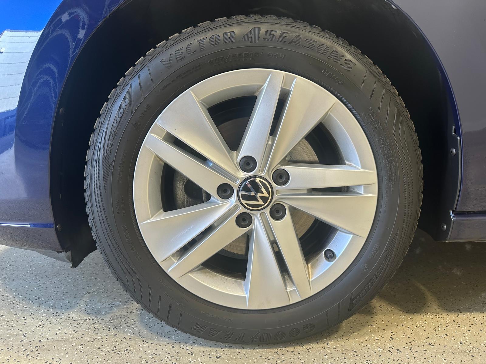 Volkswagen Golf 2.0 TDI DSG Life LED virt.Cock. Navi ACC RF, миниатюра 7