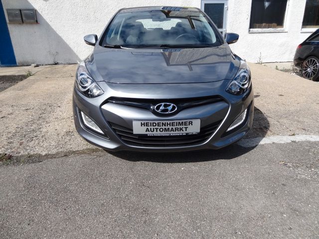Fahrzeugabbildung Hyundai i30 Trend/2.Hd/Klima/PDC/70TKM/