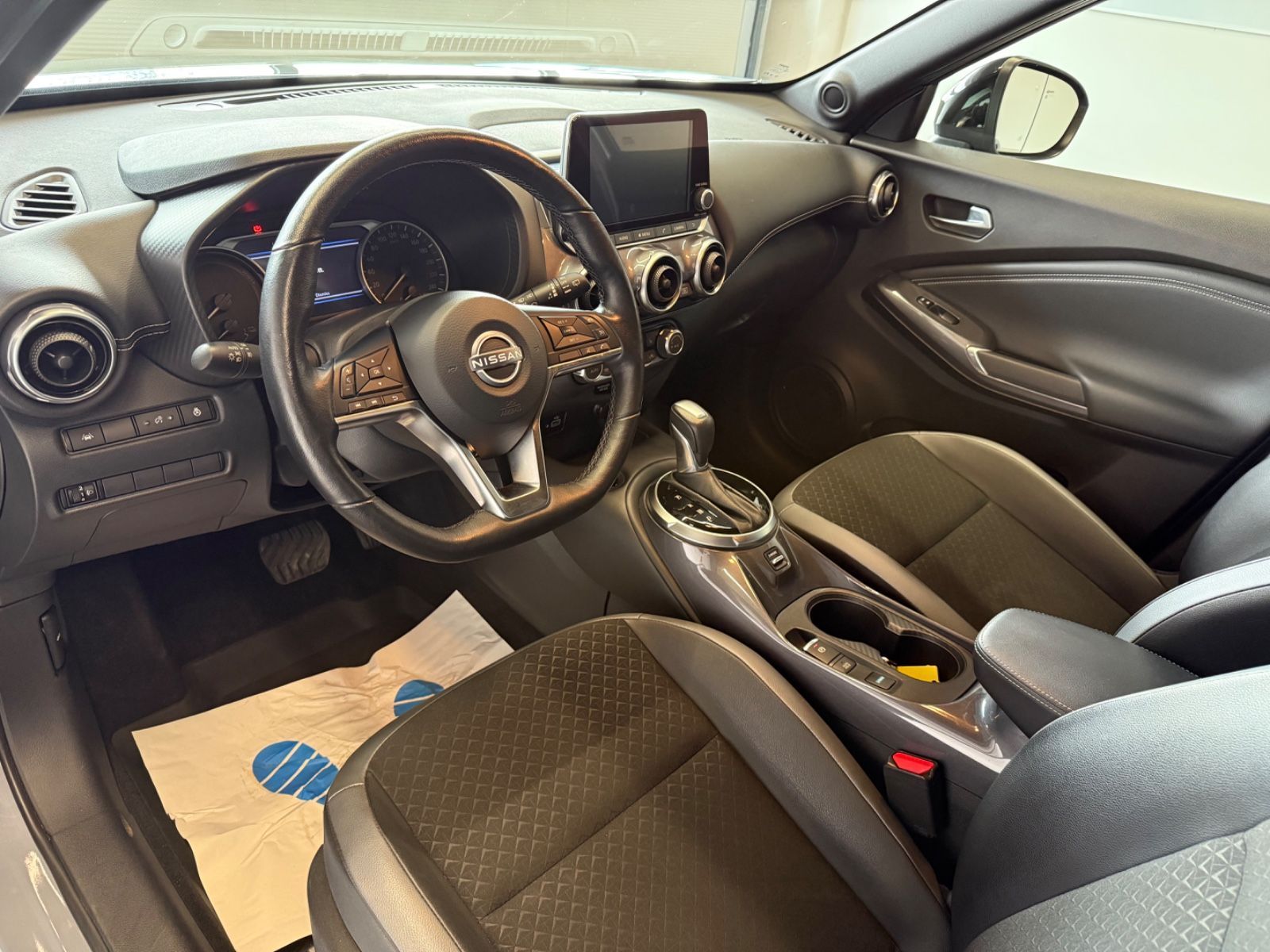 Fahrzeugabbildung Nissan Juke Hybrid N-Connecta-Klimaauto., beh.Frontsch.