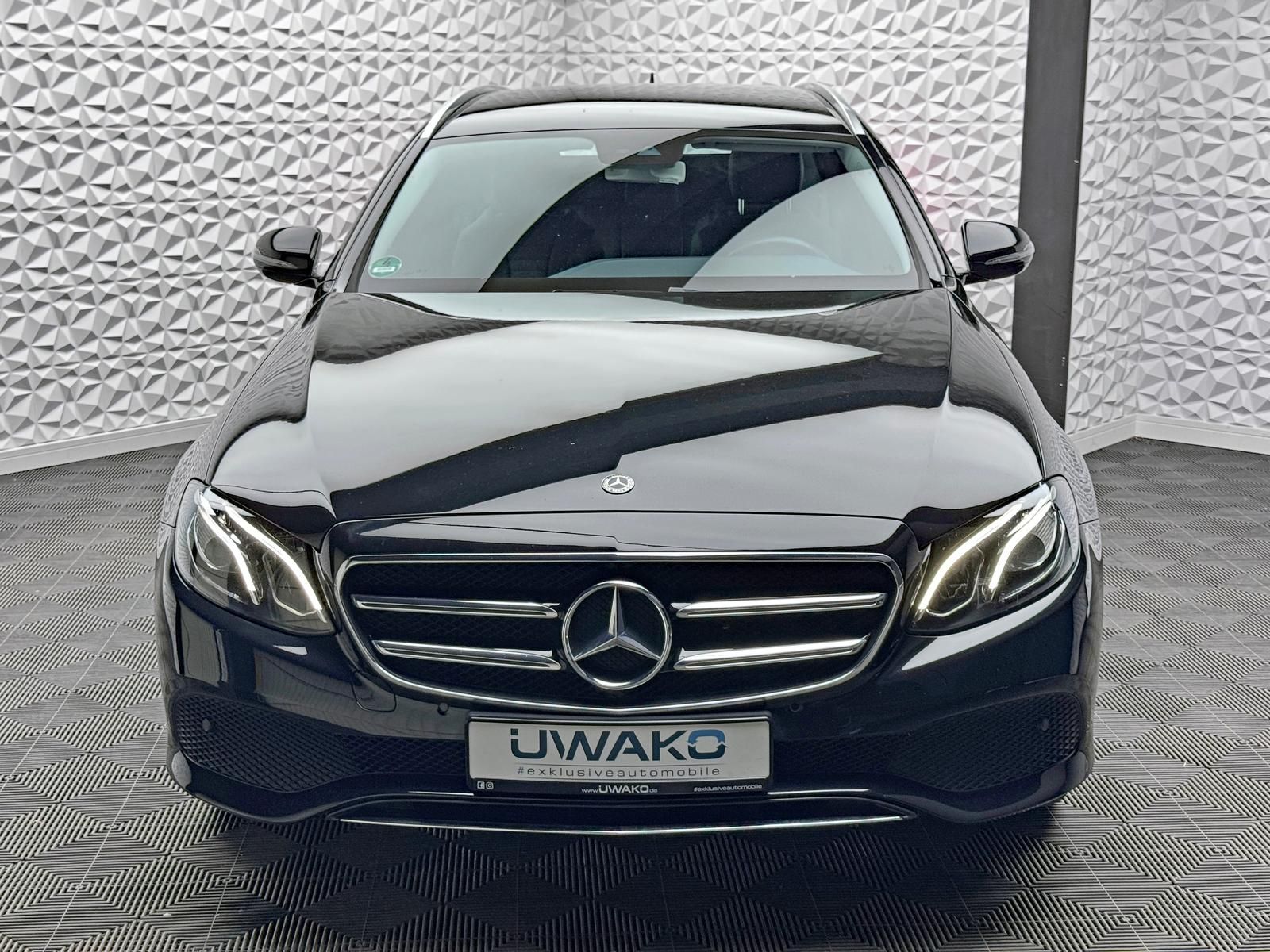 Fahrzeugabbildung Mercedes-Benz d T AVANTGARDE/TWA/RCAM/PDC/LED/CARPLAY/AMBIENTE