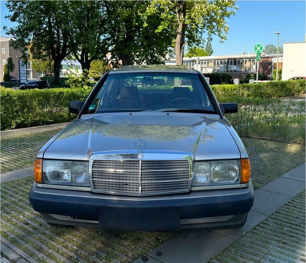 Mercedes-Benz 190