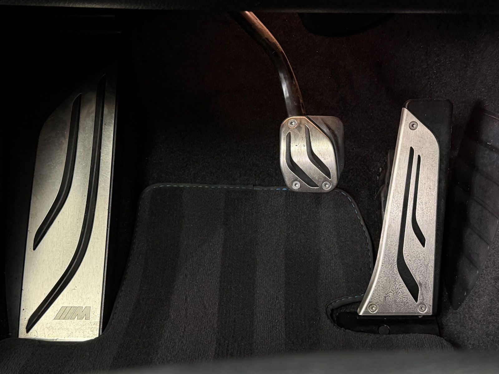 Fahrzeugabbildung BMW M2 Coupe DKG|H&K|KW|HJS|RF-KAMERA|PANO