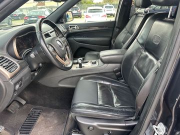Jeep Grand Cherokee - 9