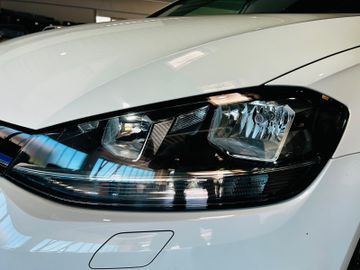Volkswagen Golf - 10
