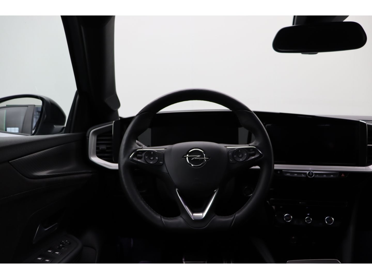 Fahrzeugabbildung Opel Mokka-e Ultimate Digitales Cockpit ACC LED