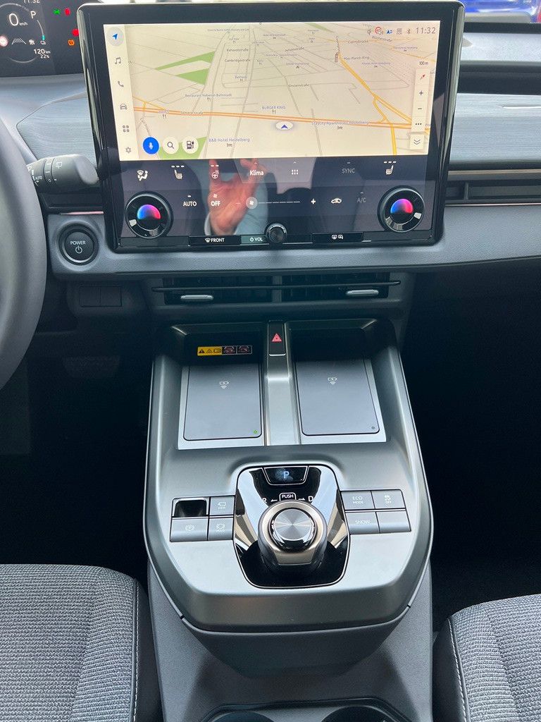 Fahrzeugabbildung Toyota bZ4X Touring 75 kWh Teamplayer 360° Kamera