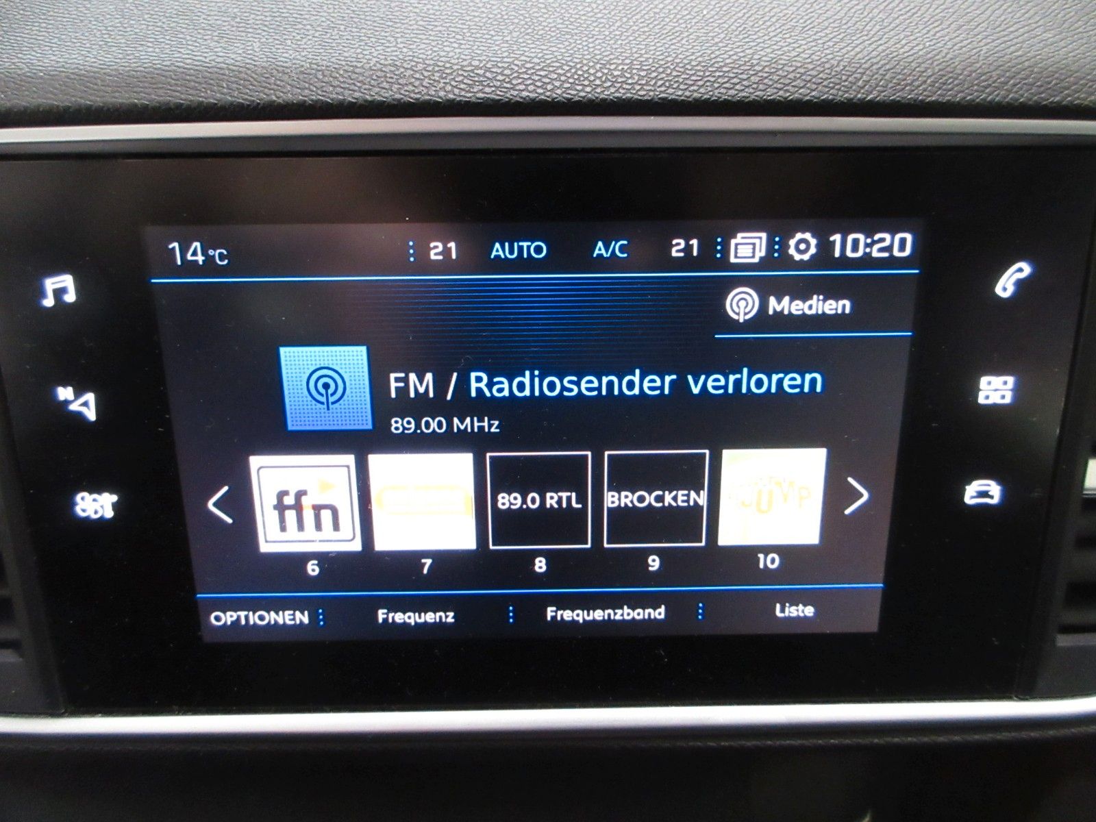 Fahrzeugabbildung Peugeot 308 SW Allure 1.5D LED/NAVI/LEDER/SHZ/PDC