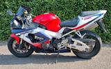 Honda CBR 900 RR "FIREBLADE" (SC 44)