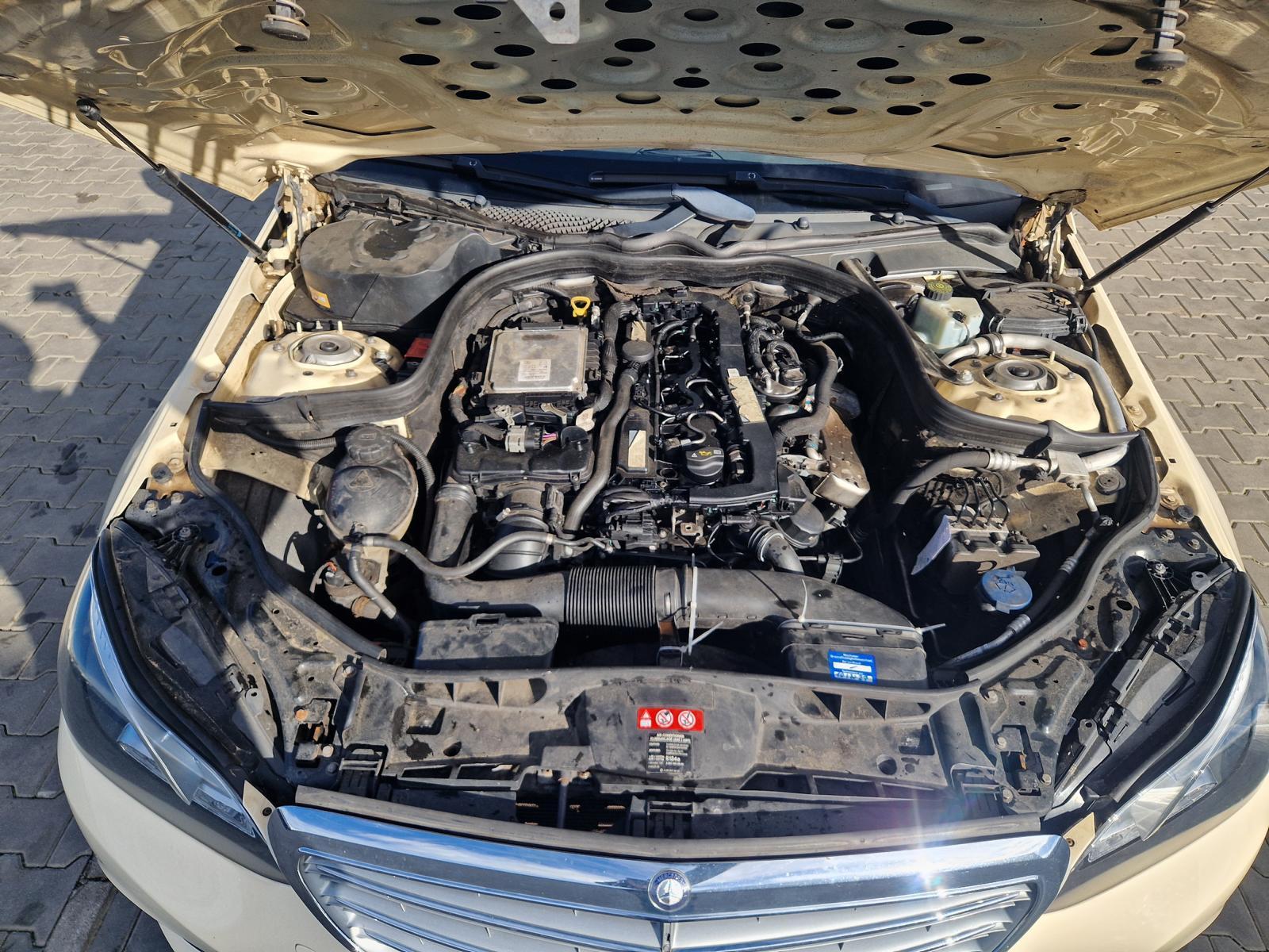 Mercedes-Benz E200 2015 — photo 7