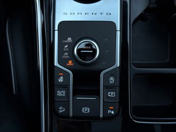 Kia Sorento 2.2D Platinum AWD DCT8 AHK NAV Glasdach