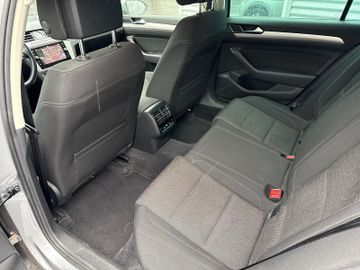 Volkswagen Passat Variant Comfortl.+Navi+Klima+Shz