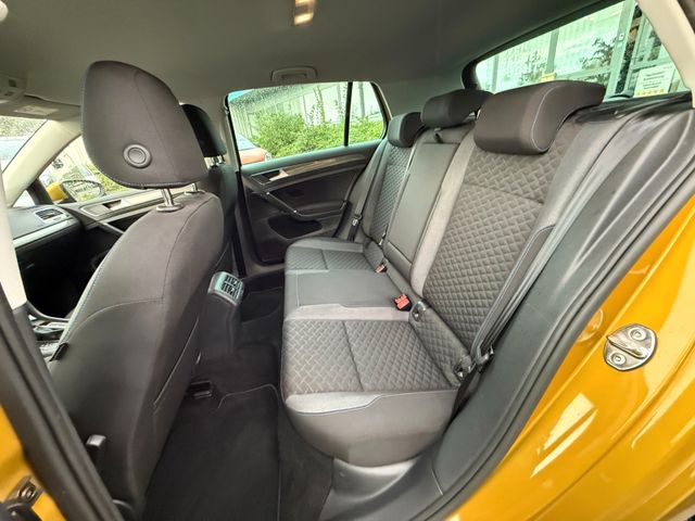 Volkswagen Golf VII Lim. Join Automatik *SH*PDC*BT*MFL*NAVI