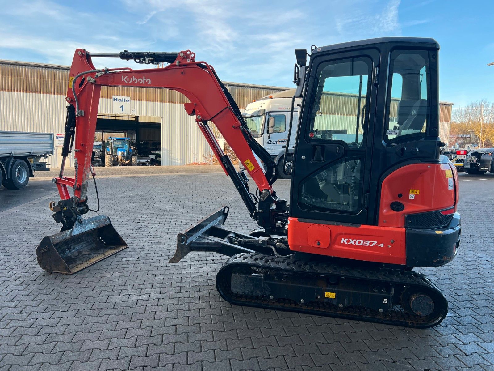 Fahrzeugabbildung Kubota KX 037-4 / nur 531h! / 2024 / hydr. Grabenräumer