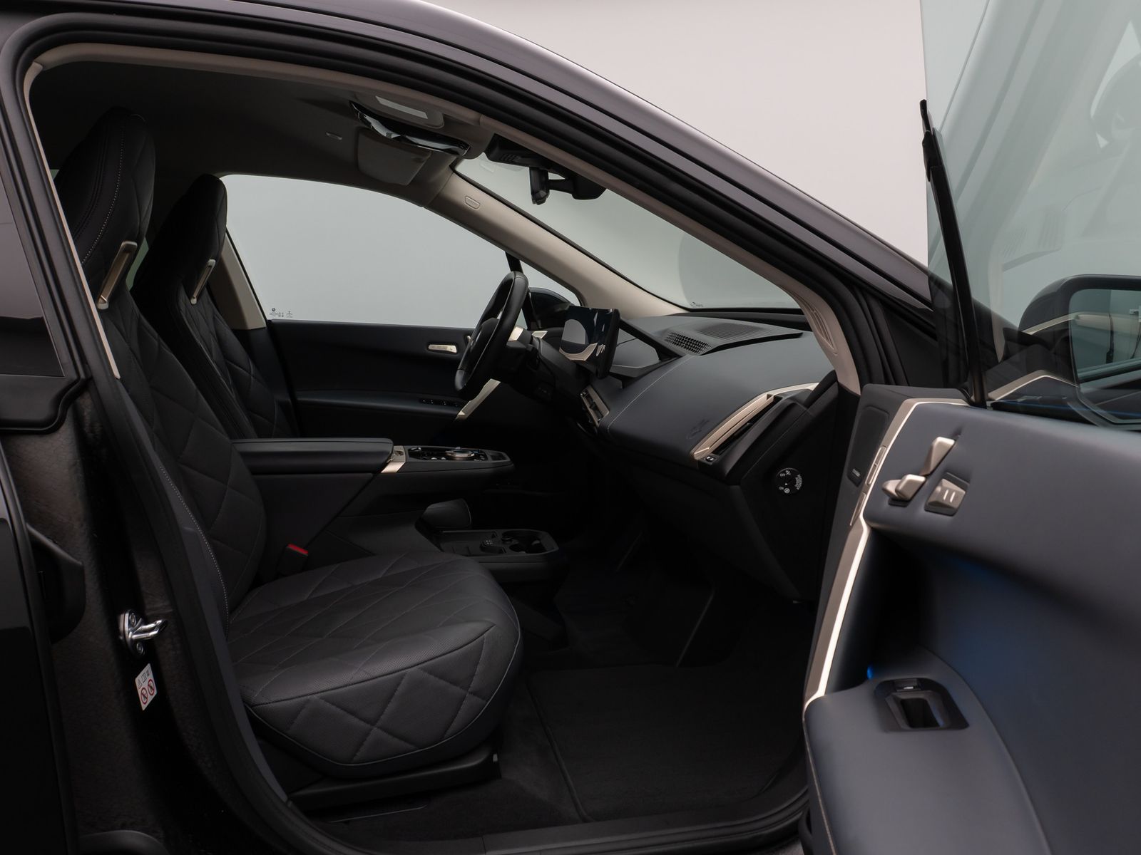 Fahrzeugabbildung BMW iX xD40 Kamera DAB H/K ACC Komfort Sport 22Zoll
